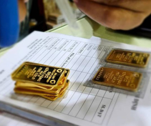 Giá vàng tiếp tục tăng vọt, vàng miếng SJC bỏ xa mốc 102 triệu đồng/lượng