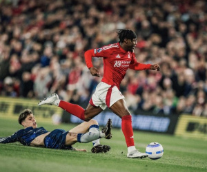 Man United thua sốc vì 'cố nhân', Nottingham Forest thăng hoa Top 4