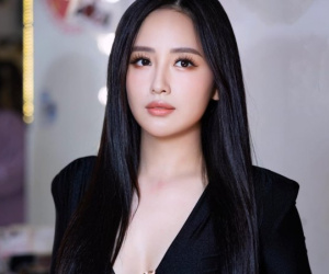 Thị trường đỏ thẫm sắc bi ai, một bức ảnh của 'bà hoàng chứng khoán' Mai Phương Thúy khiến dân tình đồng cảm