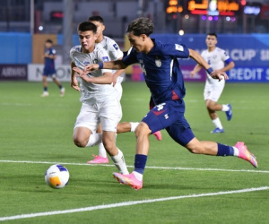 Sao trẻ Man Utd lập công, tuyển Thái Lan vẫn 'vỡ mộng' trong mưa bàn thua