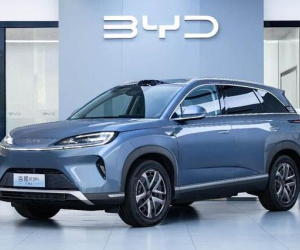 SUV mới lên kệ, tích hợp Drone bay thông minh: Lớn hơn Santa Fe, 'ăn' 4.7L/100km, giá quy đổi 900 triệu