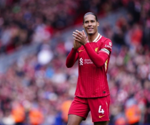 Van Dijk ký mới với Liverpool, hưởng lương cao kỷ lục
