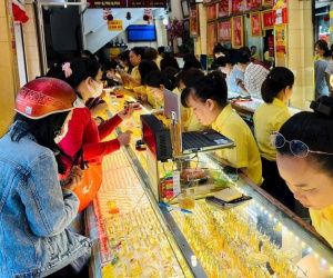 Giá vàng hôm nay như xe đứt phanh, mở mắt mất ngay 8 triệu đồng, 1 kịch bản mới tuần tới được dự báo