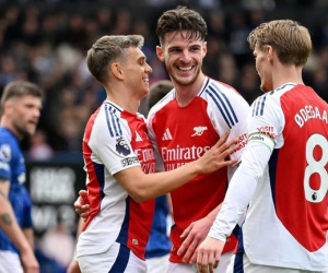 Arsenal đại thắng Ipswich Town, ngăn Liverpool vô địch sớm