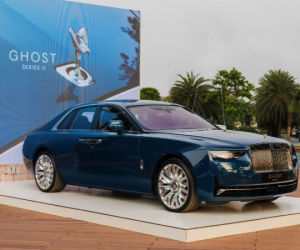 Cận cảnh Rolls-Royce Ghost II giá từ 34,9 tỷ đồng vừa ra mắt tại Việt Nam