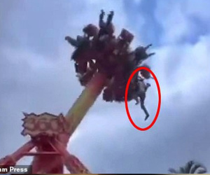 Video kinh hoàng: Cậu bé 13 tuổi bị văng khỏi vòng quay trò chơi, tuyệt vọng bám trụ giữa không trung