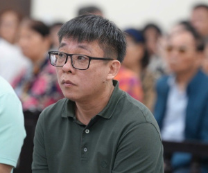 Giám đốc Công ty Vàng Phú Cường khóc, trình bày hoàn cảnh khó khăn