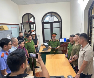 Ngáo đá, loạn thần, người đàn ông vô cớ hành hung hơn 10 người đi đường