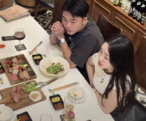 Vợ Giám đốc của Lương Xuân Trường gây sốt khi lộ diện bên chồng, nhan sắc và khí chất chuẩn tiểu thư Hà thành