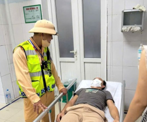Lời cầu cứu của người phụ nữ trong ô tô và quyết định khẩn của trung tá công an
