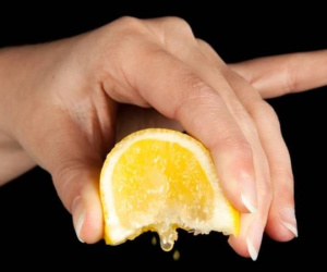 Cảnh báo: 1 trào lưu 'chữa bệnh' rầm rộ mạng xã hội có thể gây biến chứng không thể phục hồi