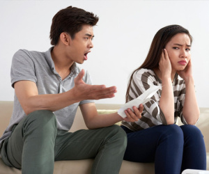 Chồng bắt vợ lo 25 triệu cho nhà nội du lịch, mặc kệ nhà ngoại