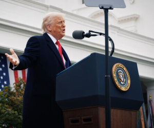Tin bất lợi cho ông Trump