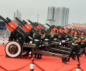 Dàn đại bác khai hoả, Bến Bạch Đằng rộn ràng khí thế