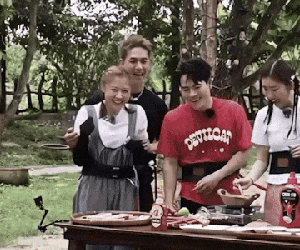 Hóng: Em gái Trấn Thành hẹn hò 1 Anh Trai Say Hi?