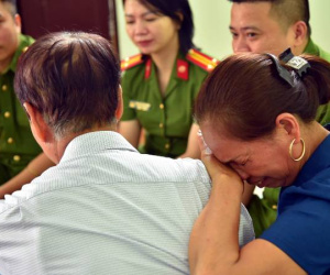 Lạc mất con gái ở ga Hà Nội, bố vỡ òa ngày đoàn tụ sau 57 năm xa cách
