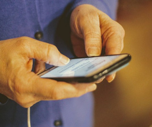 Thủ đoạn mới, người dùng iPhone cẩn thận mất tiền oan