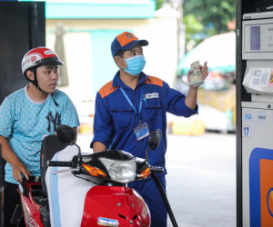 Giá xăng dầu đồng loạt giảm