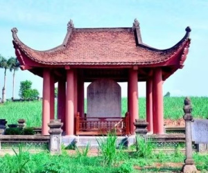 Lăng mộ vua Lê Túc Tông bị xâm phạm tìm cổ vật