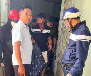 Mâu thuẫn trong lúc ăn nhậu, nam thanh niên dùng cây sắt đánh vào đầu bạn
