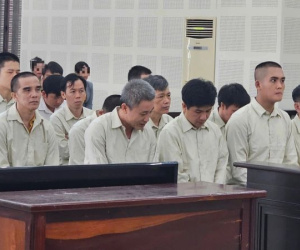 Tuyên án 13 bị cáo trong đường dây sản xuất, buôn bán 1,6 triệu cuốn sách giả