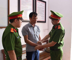 Chủ tịch xã ở Phú Thọ bị 'sờ gáy' vì nghi vấn làm ngơ dẫn đến khai thác đất, san lấp trái phép