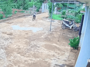 Chuyện cảm động phía sau khoảnh khắc hai đứa trẻ gọi hàng xóm là 'ông bà nội': Phép màu chữa lành cho nỗi đau mất mát