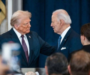 Tổng thống Donald Trump có hành động gây chú ý sau khi biết tin ông Biden bị ung thư ác tính