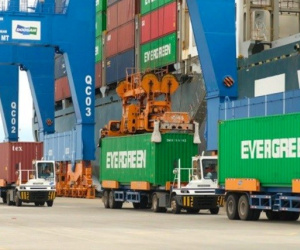 Thủ đoạn ăn chia của nhóm cựu cán bộ hải quan 'bảo kê' buôn lậu hơn 1800 tỷ đồng tiền hàng