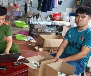 Thanh niên 9X tự chế mỹ phẩm tại nhà bán hơn 100.000 đơn hàng trên Shopee, Tiktok