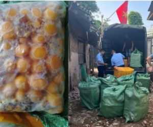 Bí mật trong chiếc xe ô tô đang dừng đỗ ở khu vực cầu Thanh Trì