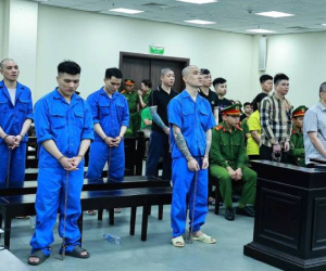 Hai cựu công an ở Hà Nội dùng ôtô biển xanh chở ma túy