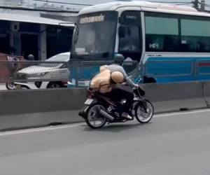 Khẩn trương điều tra đoạn clip chiến sĩ CSGT TP.HCM bị 'quái xế' kéo lê trên phố