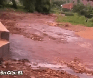 Hãi hùng khoảnh khắc lũ dữ bấp ngờ ập về Sơn La: 'Chỉ vài giây, dòng sông hiền hòa bỗng gầm thét'