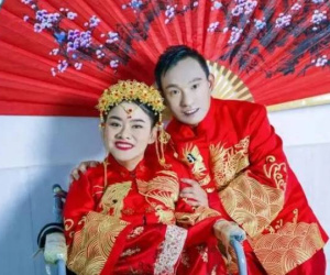 Chuyện tình cảm động của cô gái bại não 9X và chàng bác sĩ điều trị