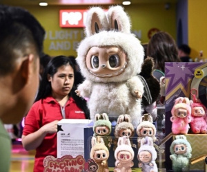Người mua điên cuồng vì Labubu, Pop Mart buộc phải ngừng bán