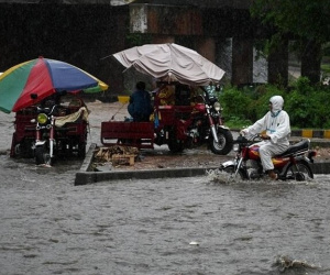 Mưa bão kinh hoàng khiến ít nhất 19 người thiệt mạng, hơn 90 người bị thương