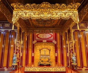 Ngai vàng triều Nguyễn bị phá hỏng: Đề xuất thành lập hội đồng để tu sửa