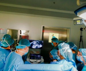 Phép màu: Bác sĩ Việt Nam cứu sống tim thai nhi từ Singapore chuyển sang trong ca can thiệp khó nhất từ trước đến nay