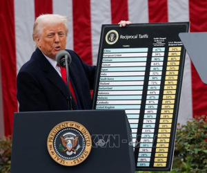 'Cuộc chiến thuế quan' của Tổng thống Trump: Tòa án 'lật kèo' phút chót, cục diện thương mại toàn cầu lại dậy sóng?