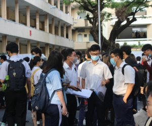 Gấn 70.000 thí sinh thi lại đánh giá năng lực, đối mặt thử thách từ đề mới