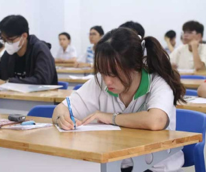 Lỗi giám thị, thí sinh một phòng thi vào Đại học có quy mô lớn nhất nước mất gần 30 phút làm bài mà không được bù giờ