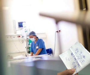 Câu chuyện 'hồi sinh' người đàn ông hàn quốc sau 80 ngày sống thực vật tại việt nam: Những nét chữ nguệch ngoạc trên khăn giấy