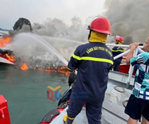 Tàu cao tốc Vân Đồn - Quan Lạn bốc cháy, 5 thuyền viên nhảy xuống biển thoát thân