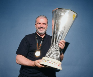 Tottenham sa thải HLV Postecoglou, nguy cơ cầu thủ nổi loạn