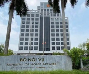 Bộ Nội vụ: Cán bộ, công chức nam đang nuôi con nhỏ thì chưa xem xét xử lý kỷ luật