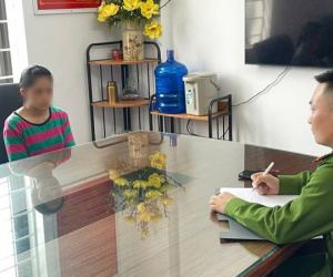 Thiếu tiền đưa cho chồng, người phụ nữ tự rạch tay giả bị cướp