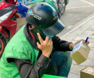 Shipper đọc đúng thông tin, người phụ nữ chuyển khoản 12.000 đồng theo hướng dẫn thì bị rút sạch gần 300 triệu đồng