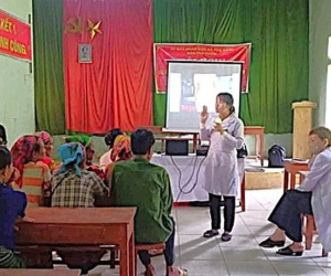 Người dân xã miền núi 'tố' đoàn bác sĩ bán thực phẩm chức năng giá 'trên trời'