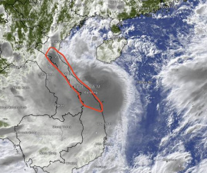 Bão số 1 diễn biến phức tạp, cảnh báo mưa lớn kỷ lục từ Hà Tĩnh đến Huế